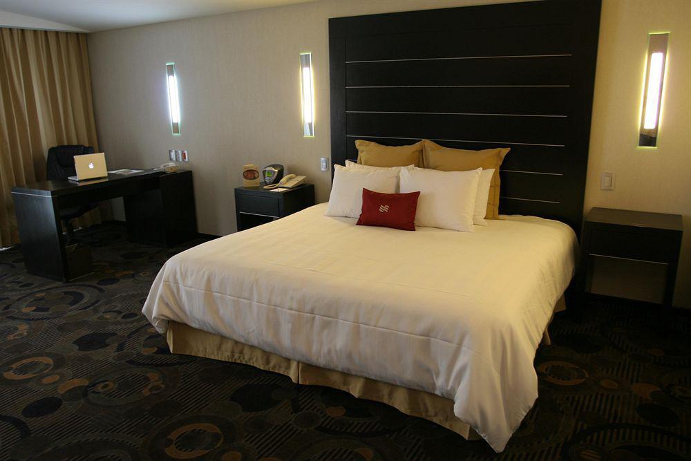 Crowne Plaza Toluca - Lancaster By Ihg Hotel Kamer foto